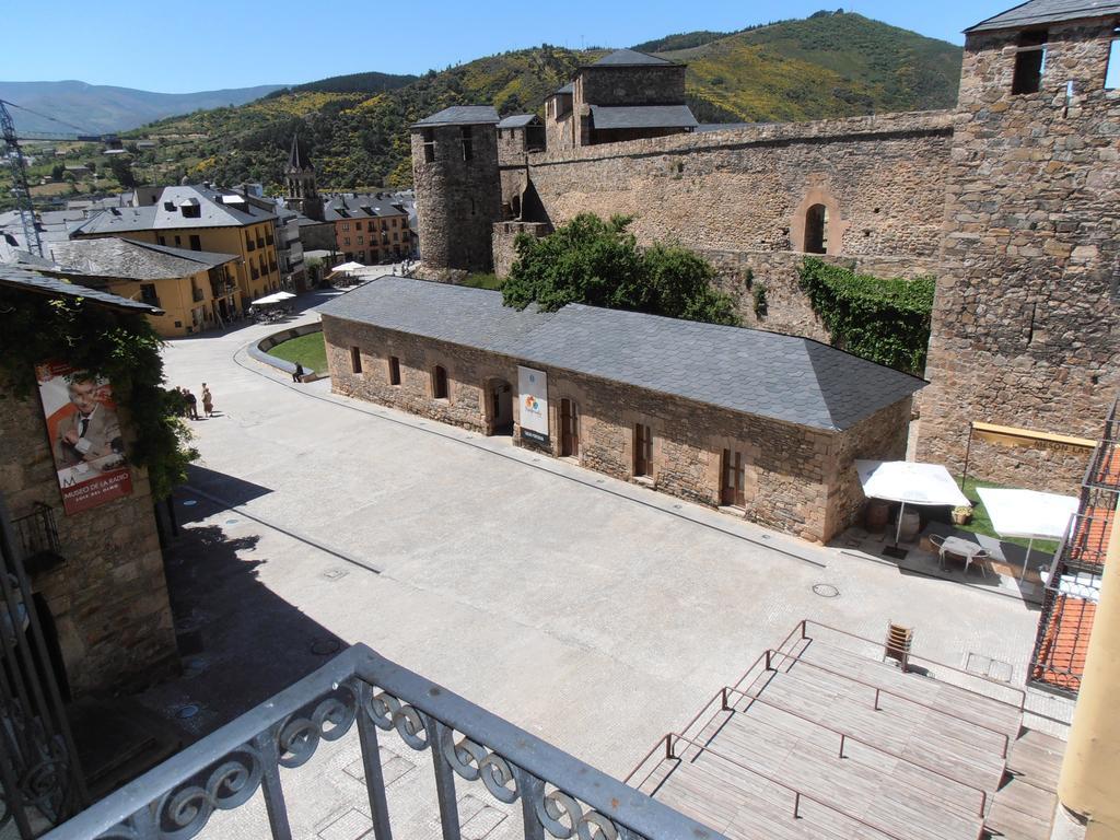 Hostal Virgen De La Encina Hotel Ponferrada Quarto foto